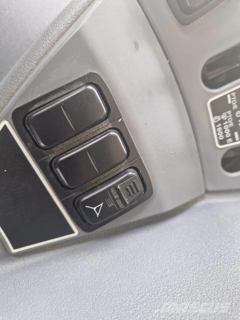 Kubota M7132 KVT 트랙터