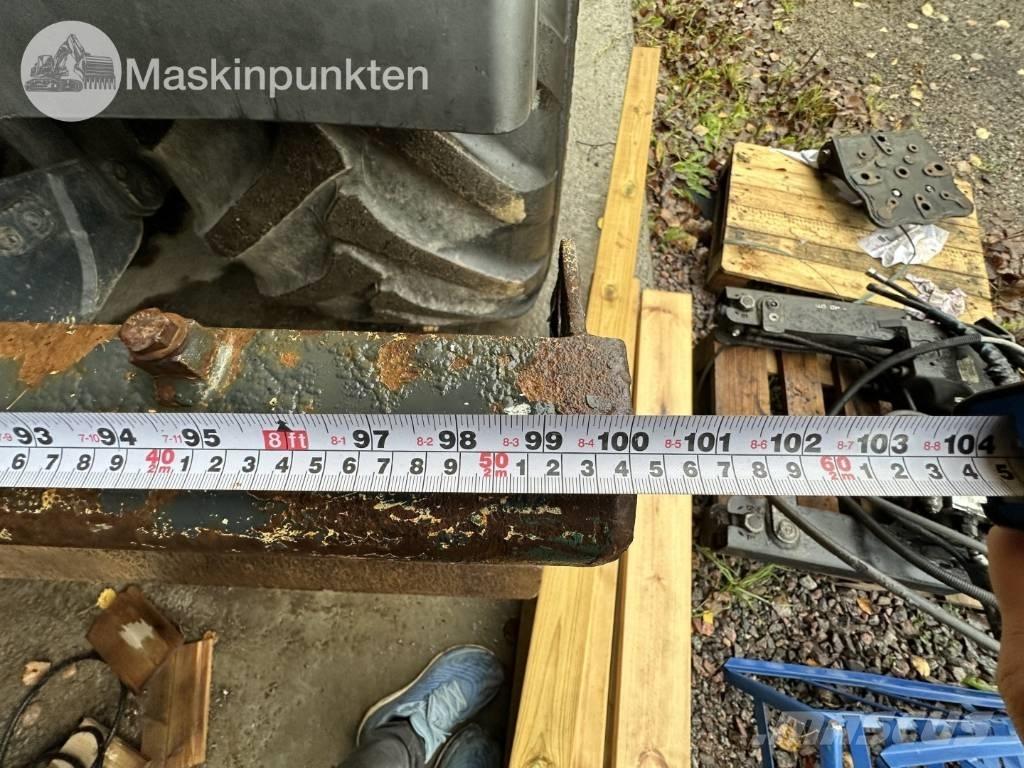 Komatsu PW 148-8  휠 굴삭기