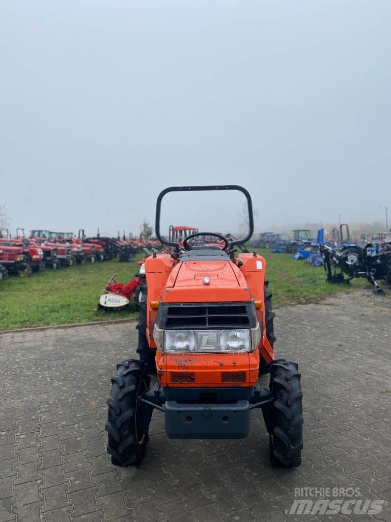 Kubota GL 220 소형 트랙터