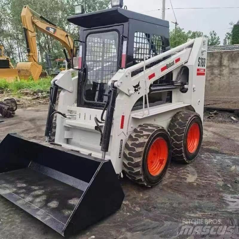 Bobcat S 160  스키드로더