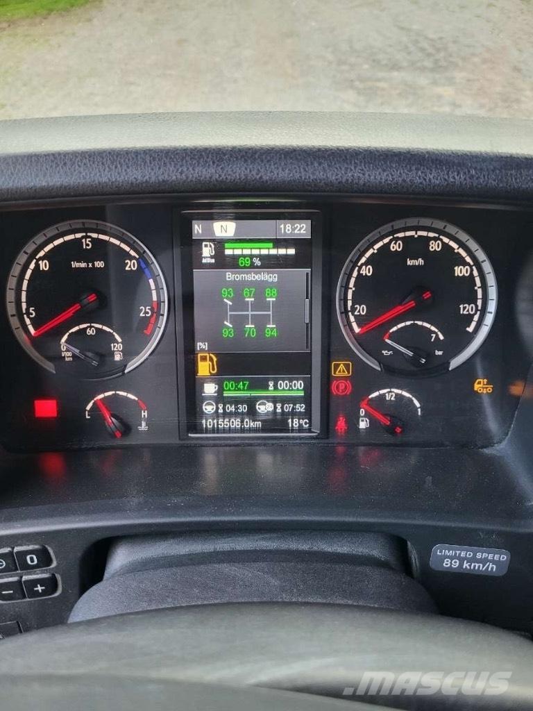 Scania R580 탱커 트럭