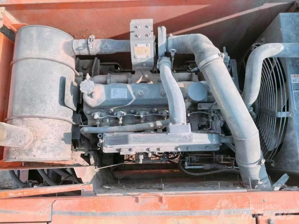 Doosan DH 210 W  휠 굴삭기