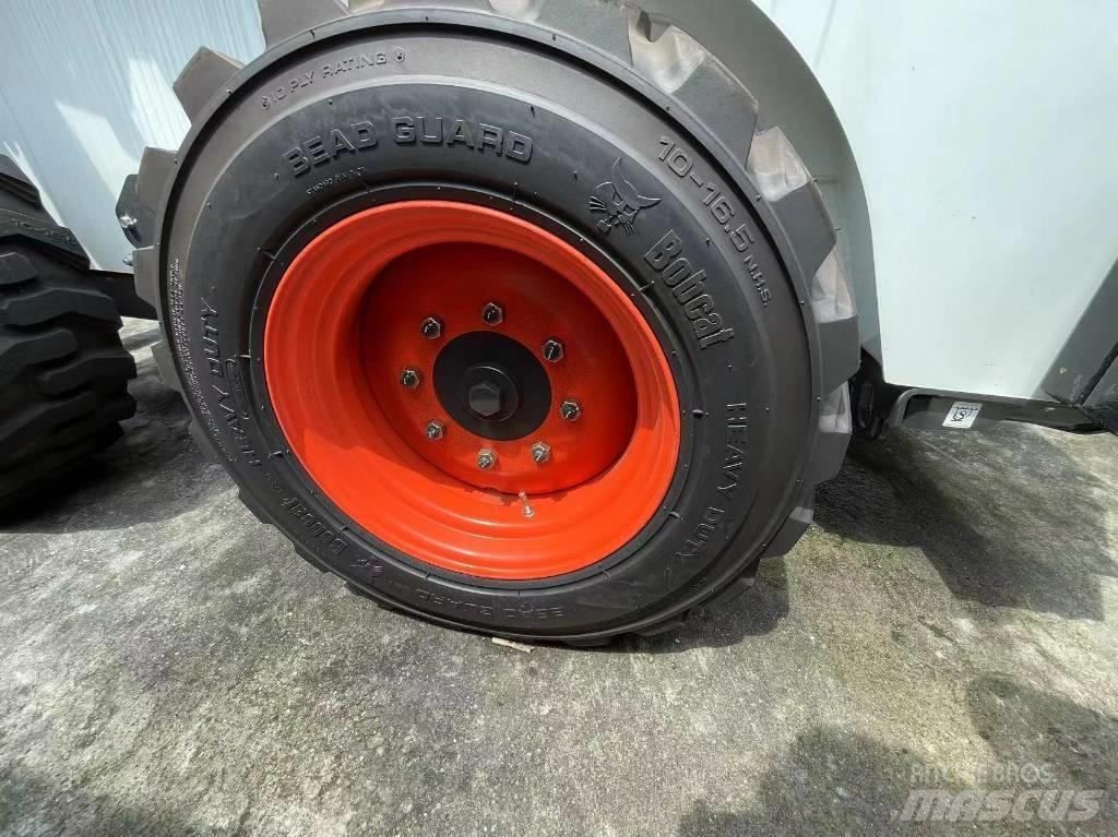 Bobcat S 16  스키드로더