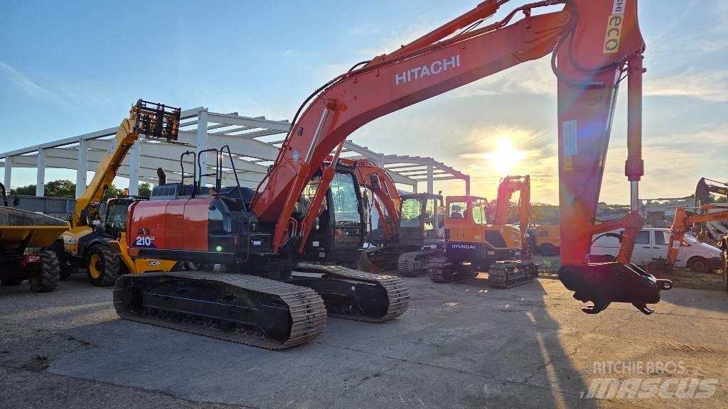 Hitachi ZX 210 대형 굴삭기 29톤 이상