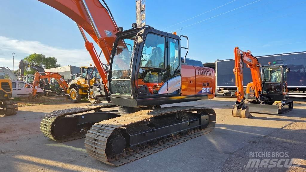 Hitachi ZX 210 대형 굴삭기 29톤 이상