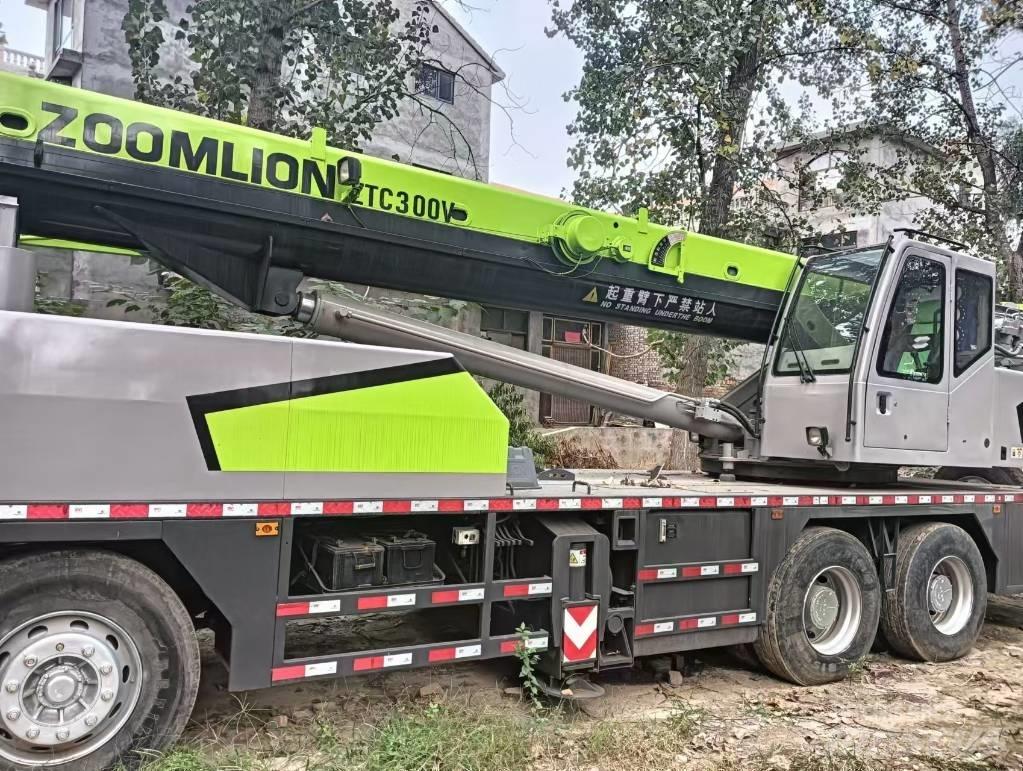 Zoomlion 300 타워 크레인
