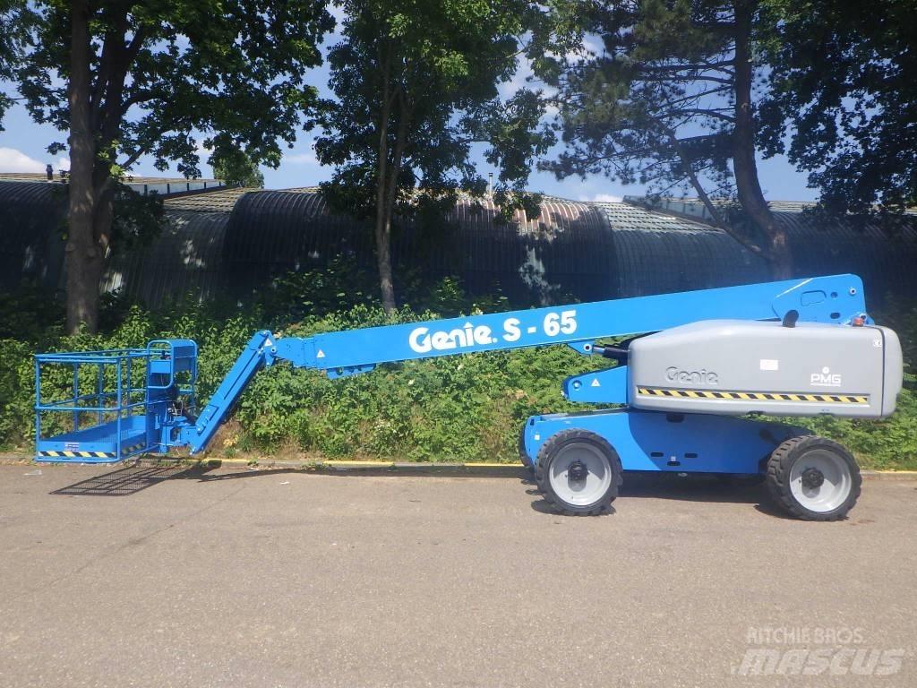 Genie S65 견인식 전동이동 리프트