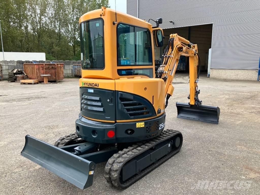 Hyundai R25Z-9AK 소형 굴삭기 7톤 미만