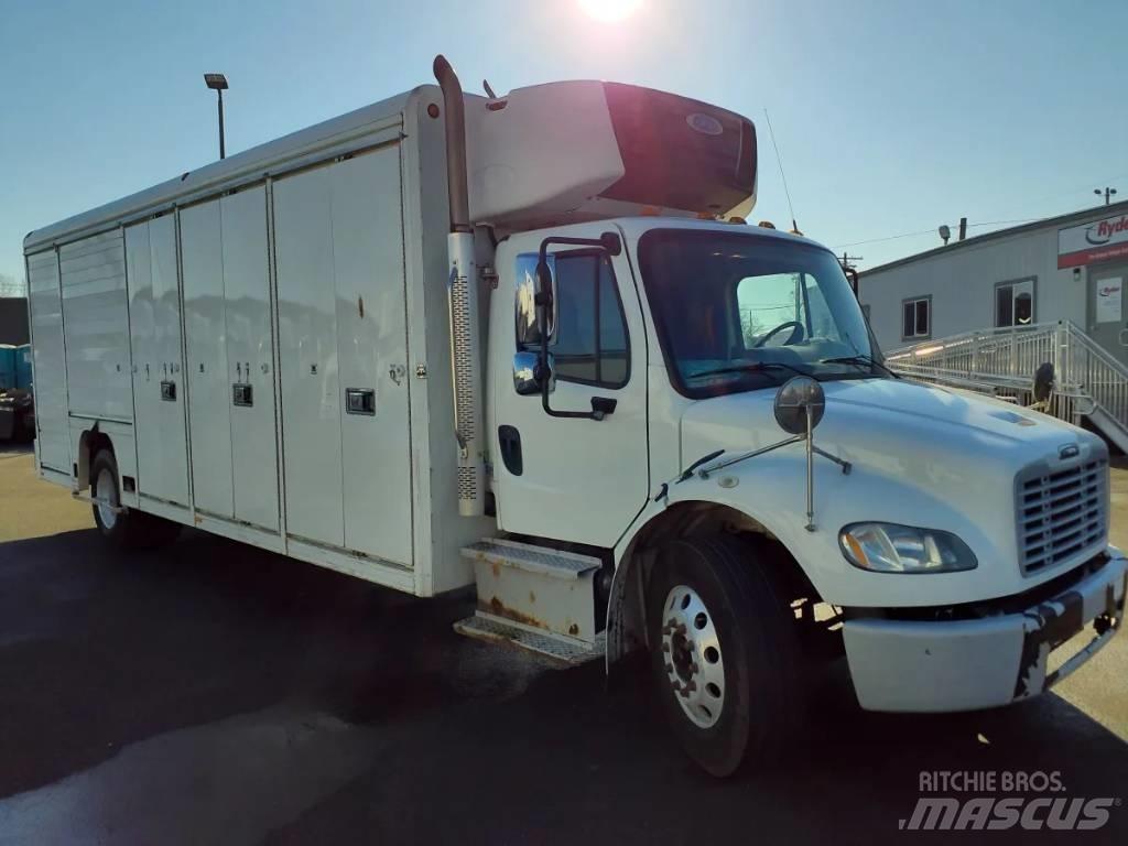 Freightliner M2 음료 배달 트럭