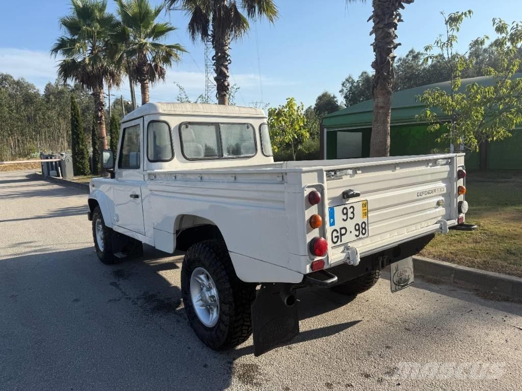 Land Rover Defender 픽업/드롭사이드