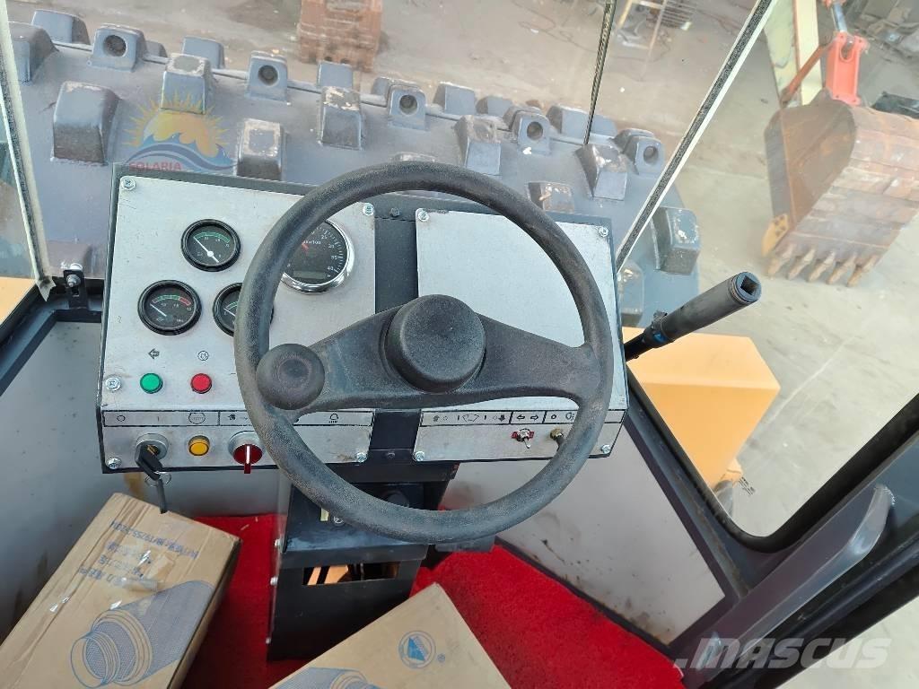 Dynapac CA 301 D 싱글 드럼 롤러