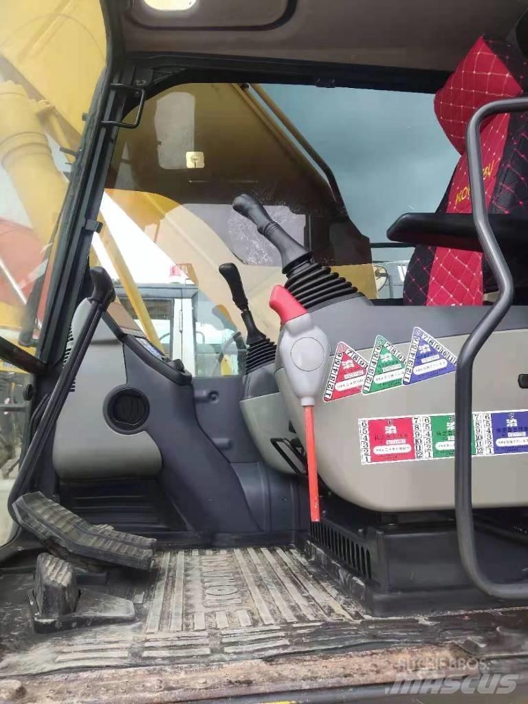 Komatsu PC 240 대형 굴삭기 29톤 이상