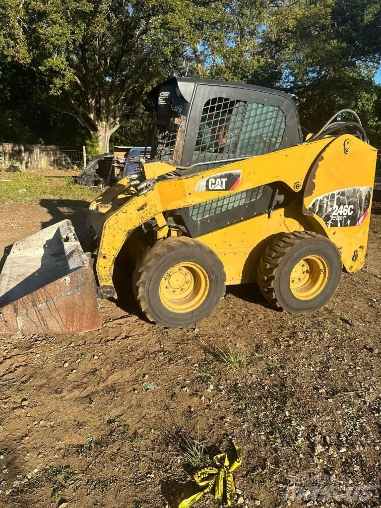 CAT 246 C  스키드로더