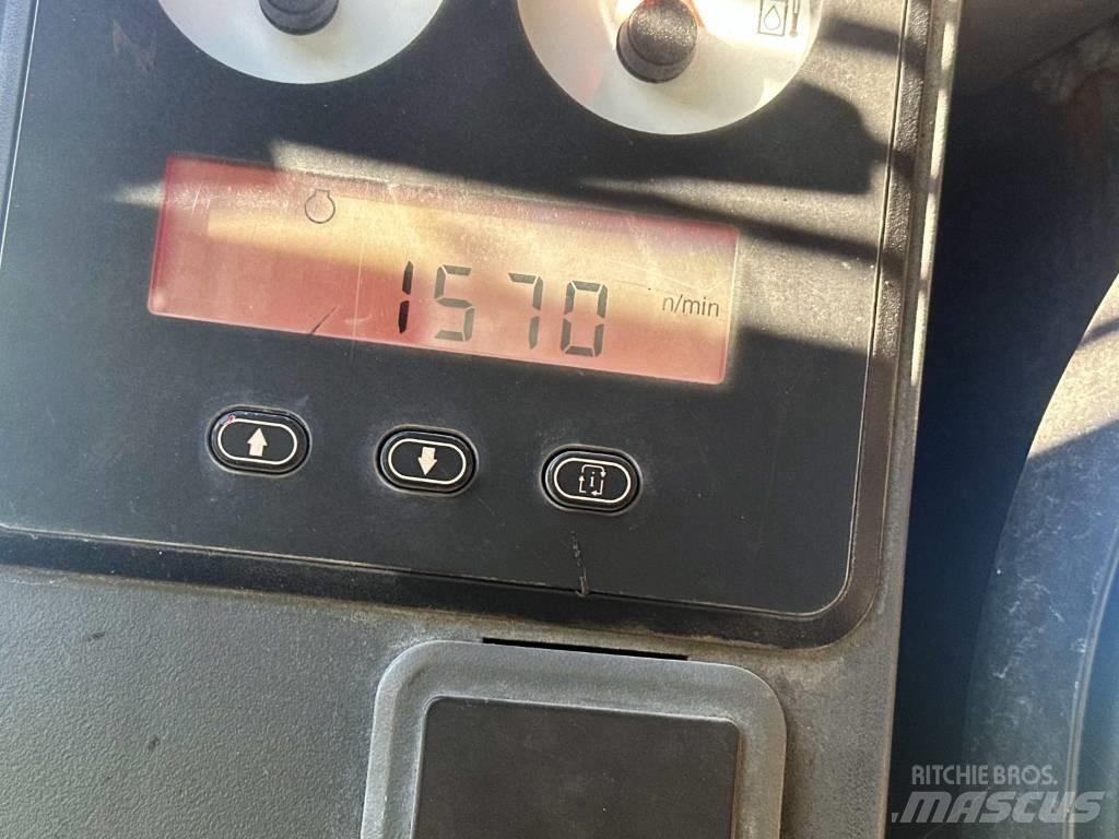 CAT 246 C  스키드로더