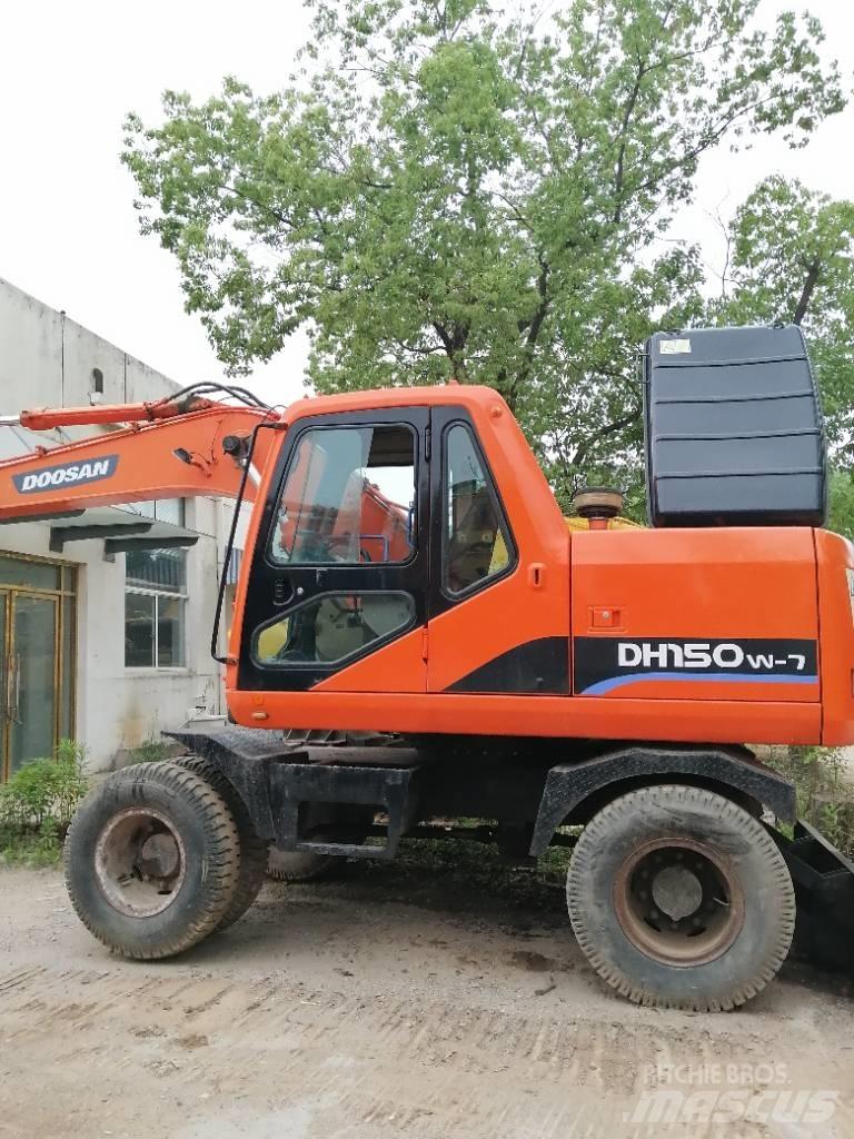 Doosan DH 150 W-7 대형 굴삭기 29톤 이상