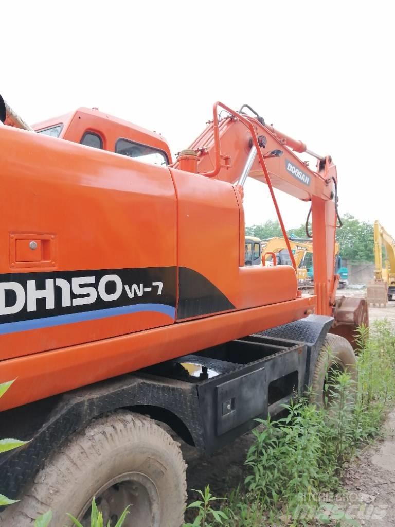 Doosan DH 150 W-7 대형 굴삭기 29톤 이상