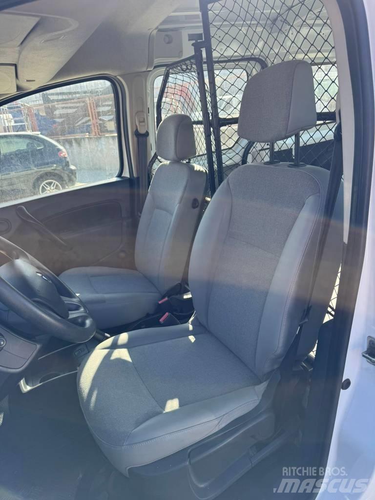 Renault Kangoo 박스 바디