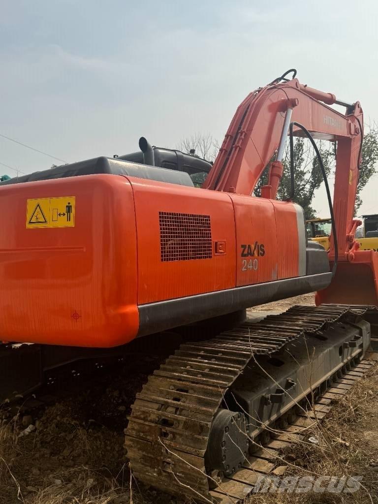 Hitachi ZX 240 대형 굴삭기 29톤 이상