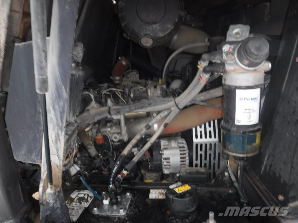 Mecalac 6 MDX 건설현장 덤프트럭