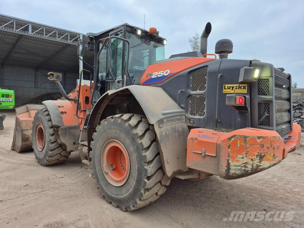 Hitachi ZW 250-6  휠로우더