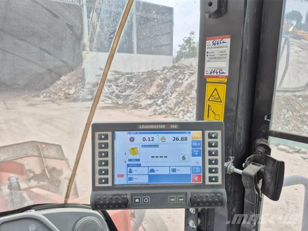 Hitachi ZW 250-6  휠로우더