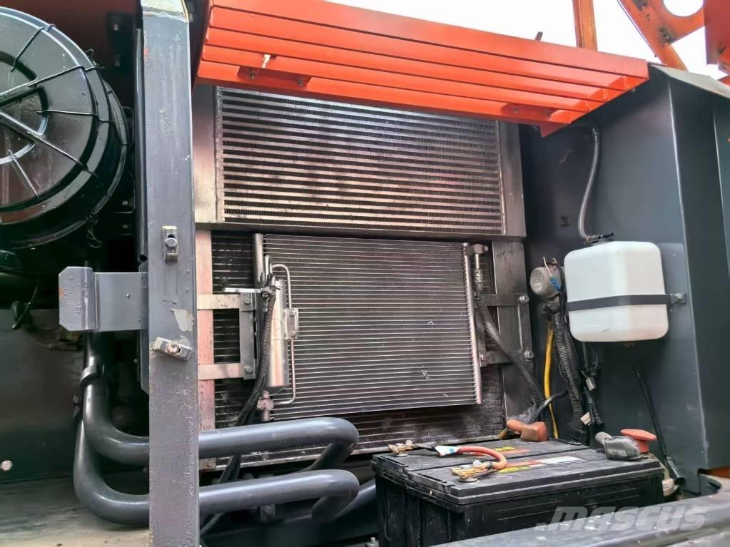 Hitachi ZX 240 HG 대형 굴삭기 29톤 이상