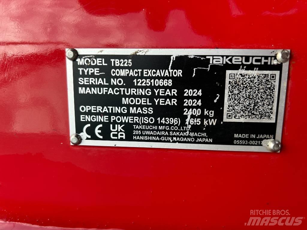 Takeuchi TB 225A V5 소형 굴삭기 7톤 미만