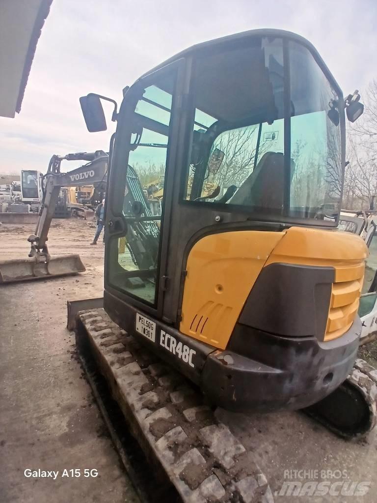 Volvo ECR 48 C 소형 굴삭기 7톤 미만