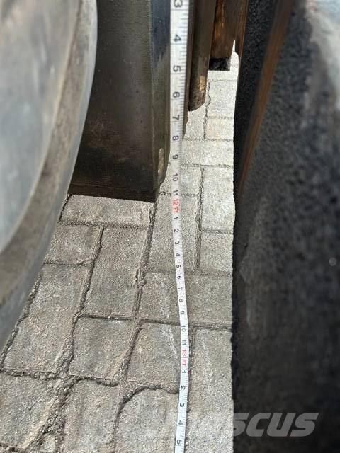 Kalmar DCB 28-1200 디젤 지게차