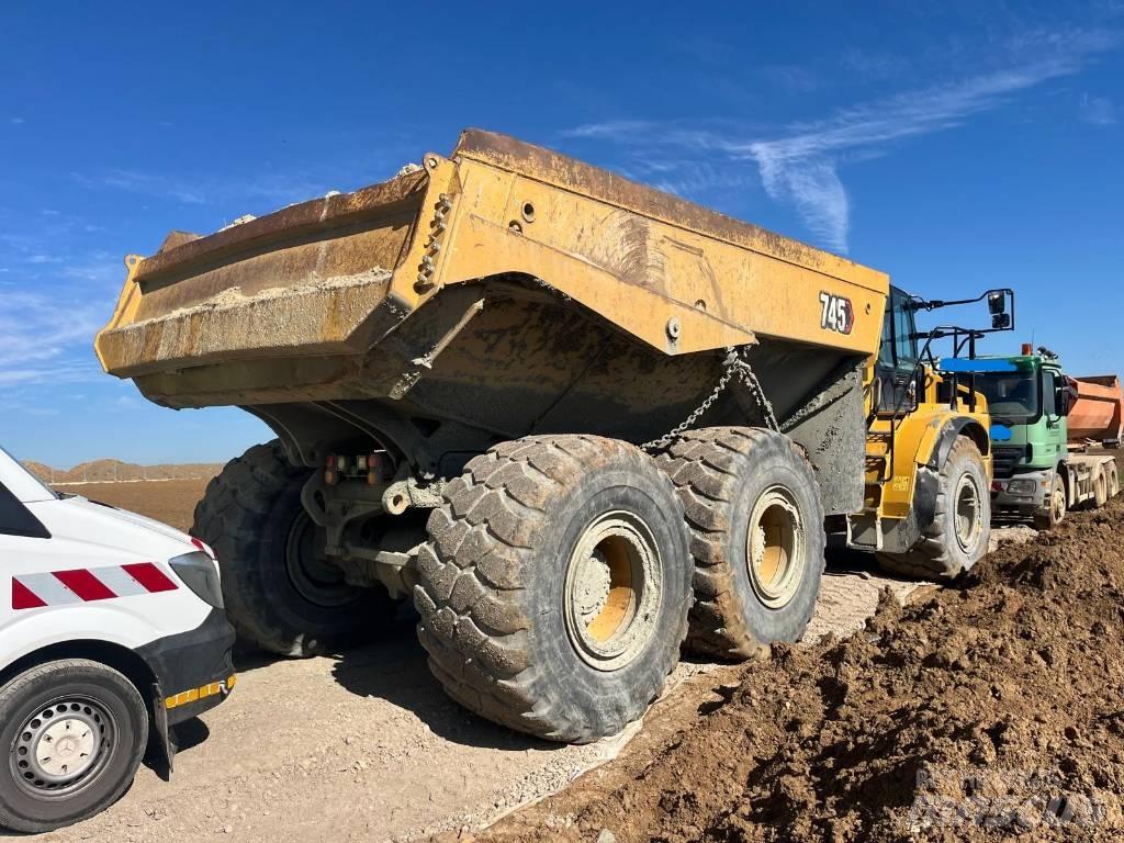 CAT 745 연결식 홀러