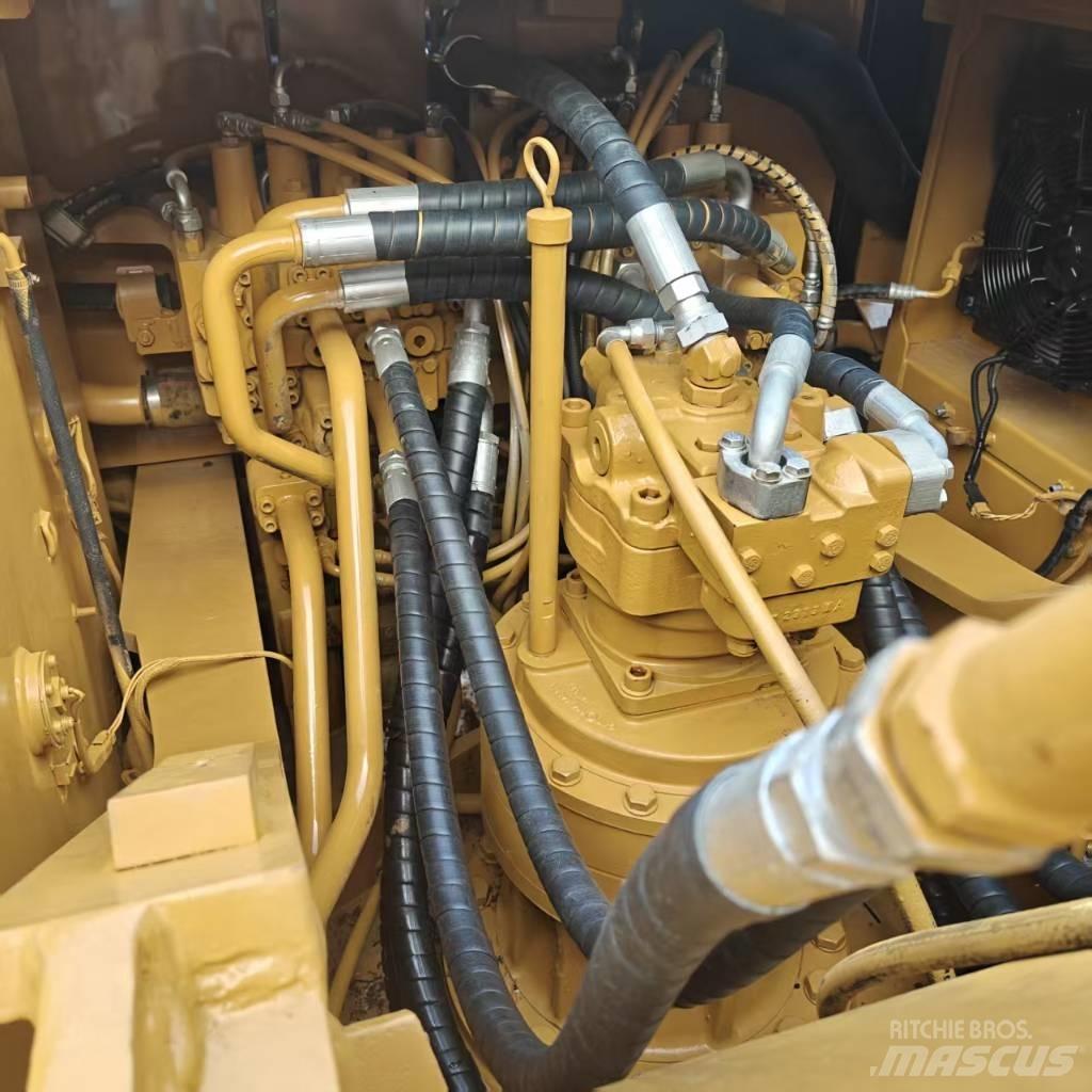 CAT 326DL 대형 굴삭기 29톤 이상