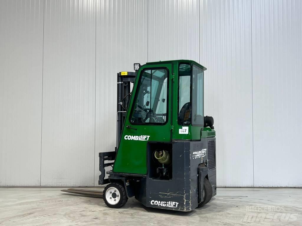 Combilift CB2500 lpg 4방향 리치트럭