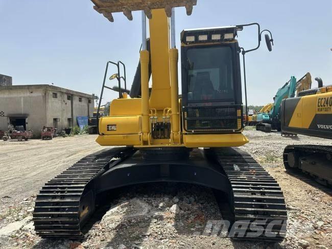 Komatsu PC 240-8 대형 굴삭기 29톤 이상