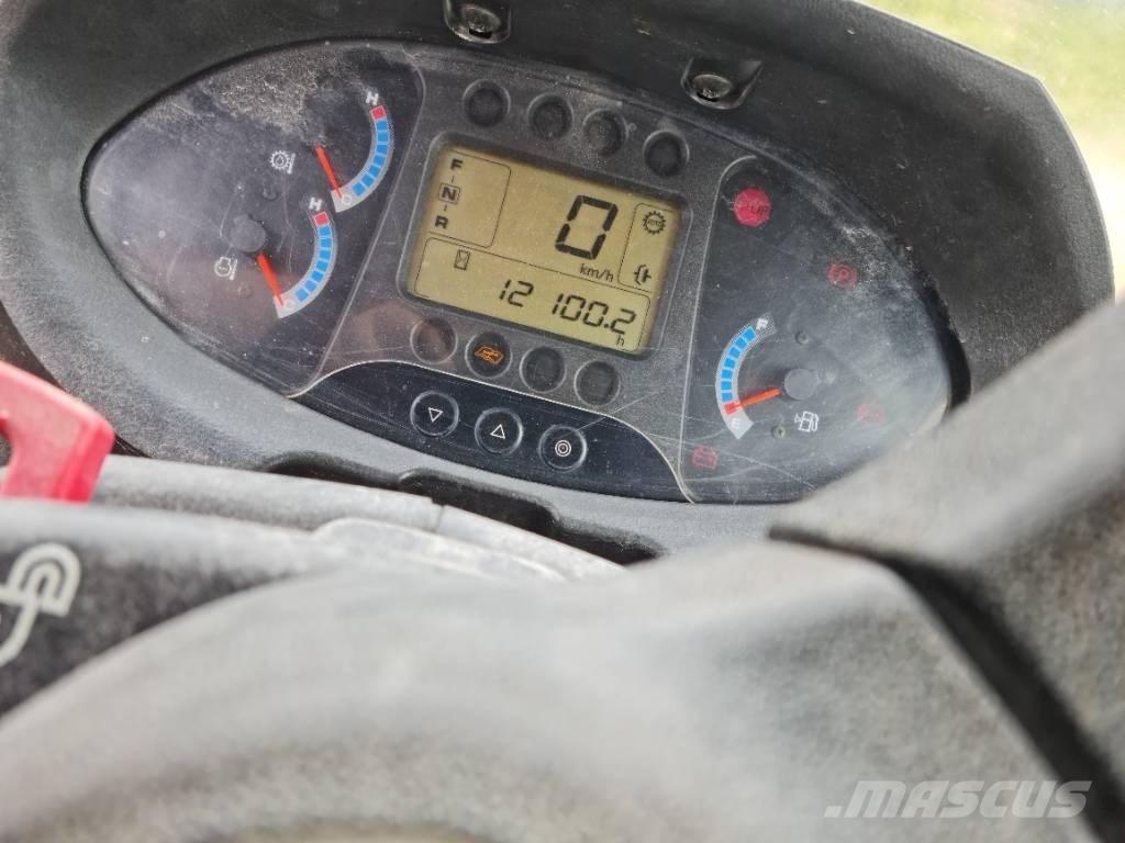 Hitachi ZW 220  휠로우더