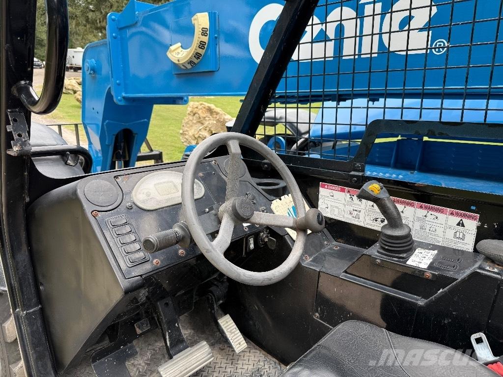 Genie GTH 844 텔러 핸들러