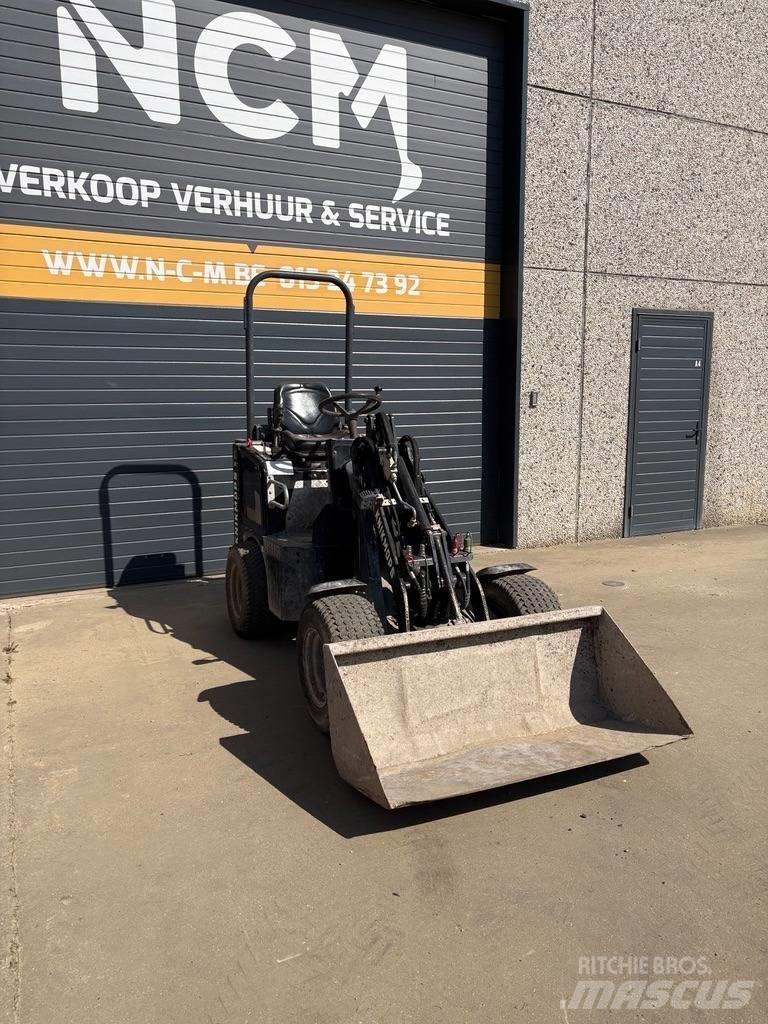 Knikmops KM 100  휠로우더