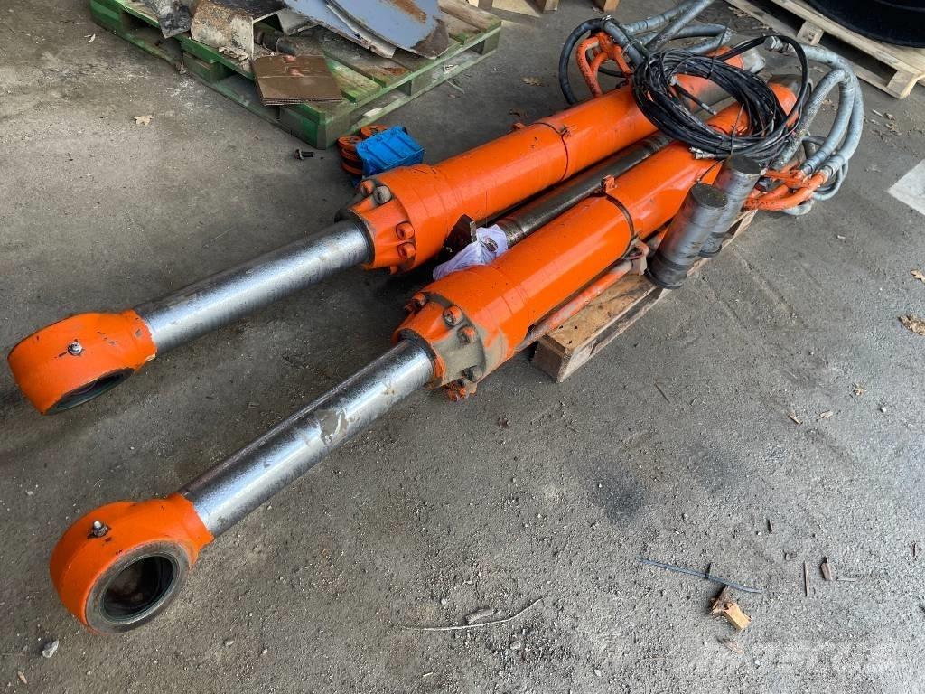 Hitachi ZX490LCH-6 대형 굴삭기 29톤 이상
