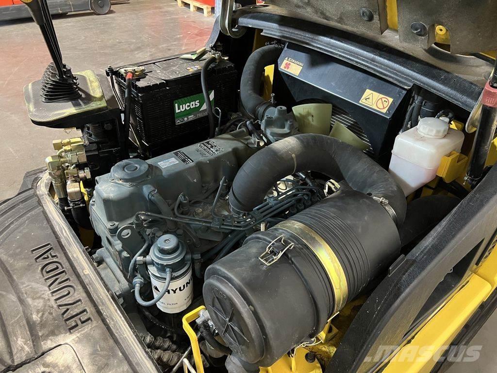 Hyundai 33D-7 디젤 지게차