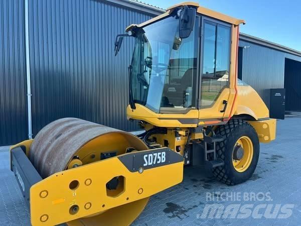 Volvo SD 75 B 싱글 드럼 롤러