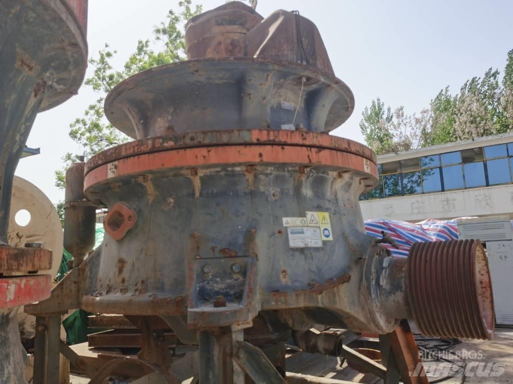 Sandvik CH 660 크러셔