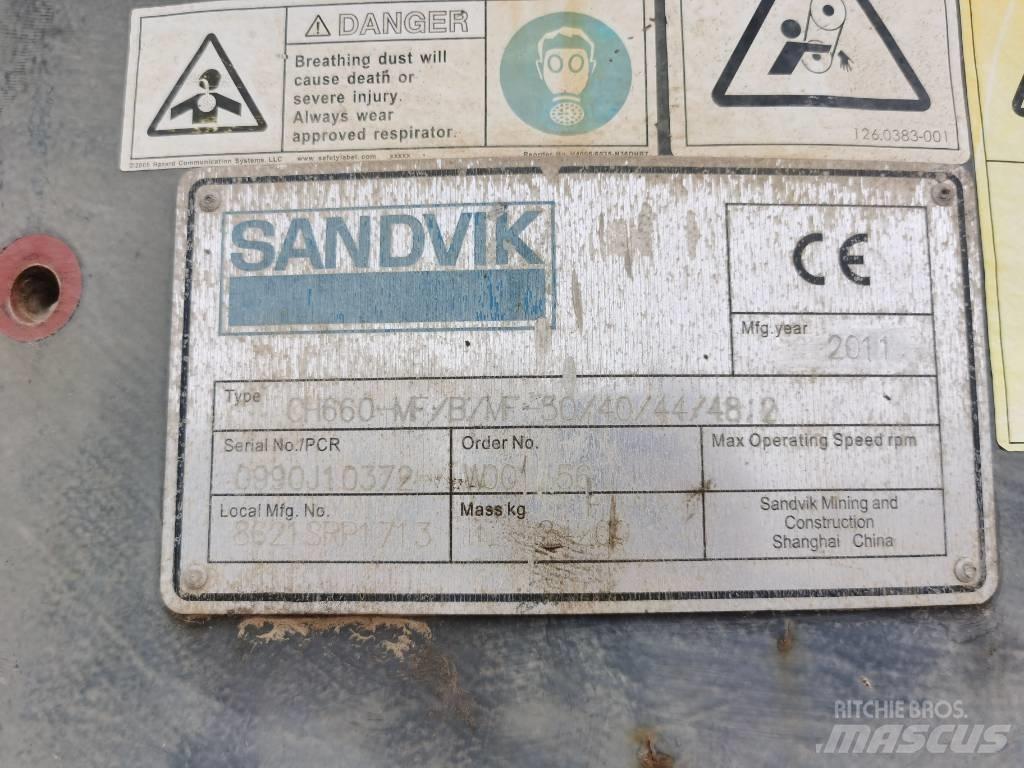 Sandvik CH 660 크러셔