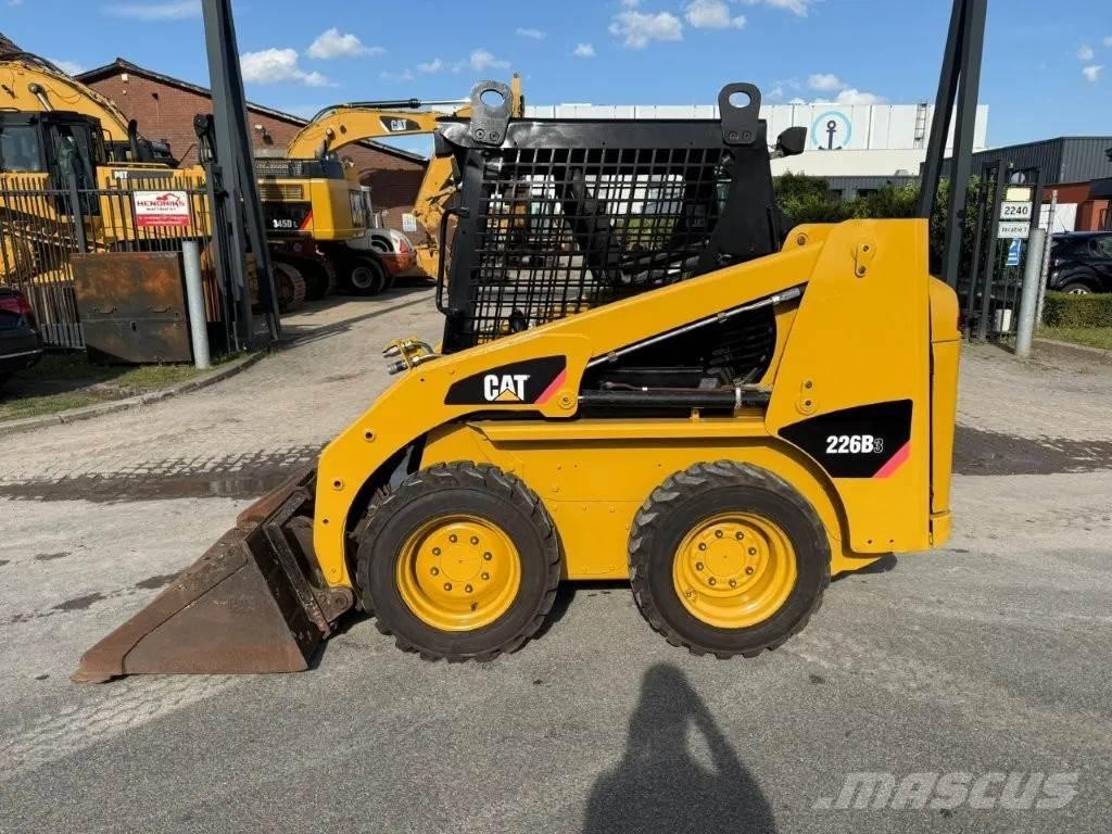 CAT 216B3  스키드로더