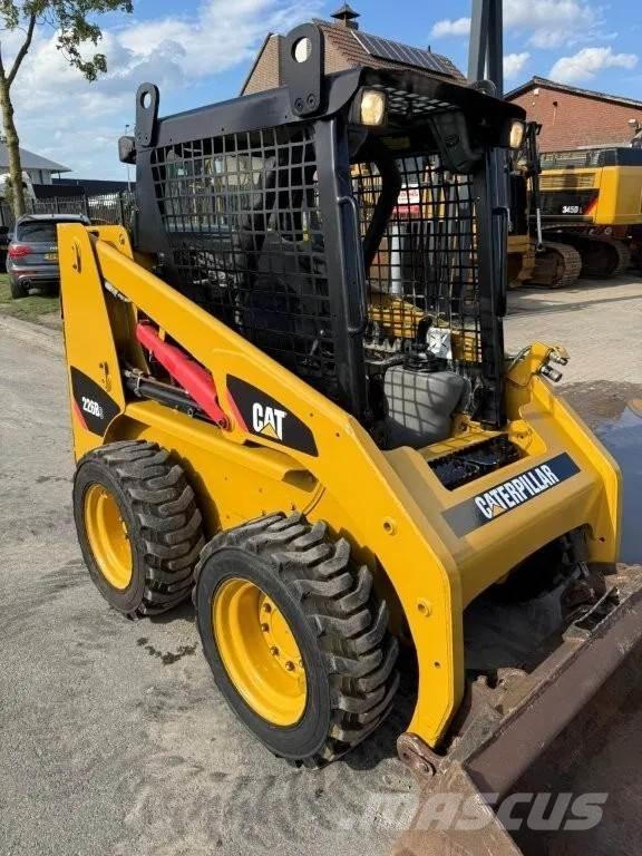 CAT 216B3  스키드로더