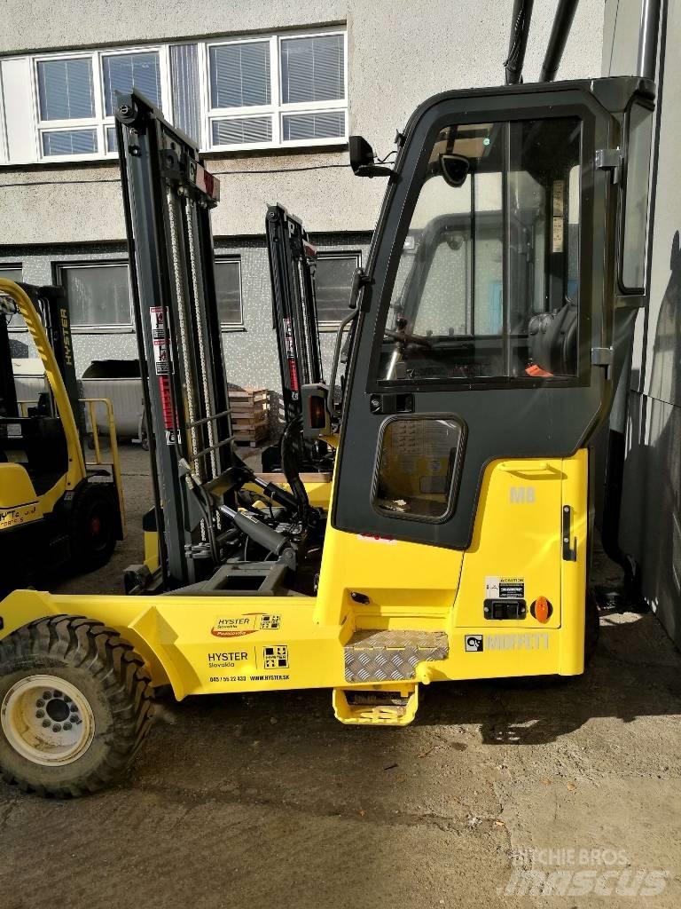 Moffett M8 35.3 험지용 트럭