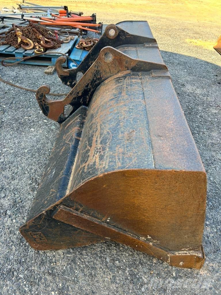 CAT 420F2 IT 백호로더