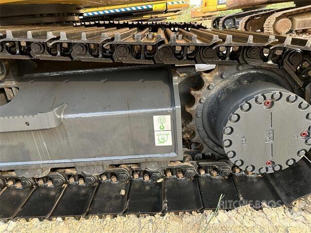 Komatsu PC 210-8 대형 굴삭기 29톤 이상