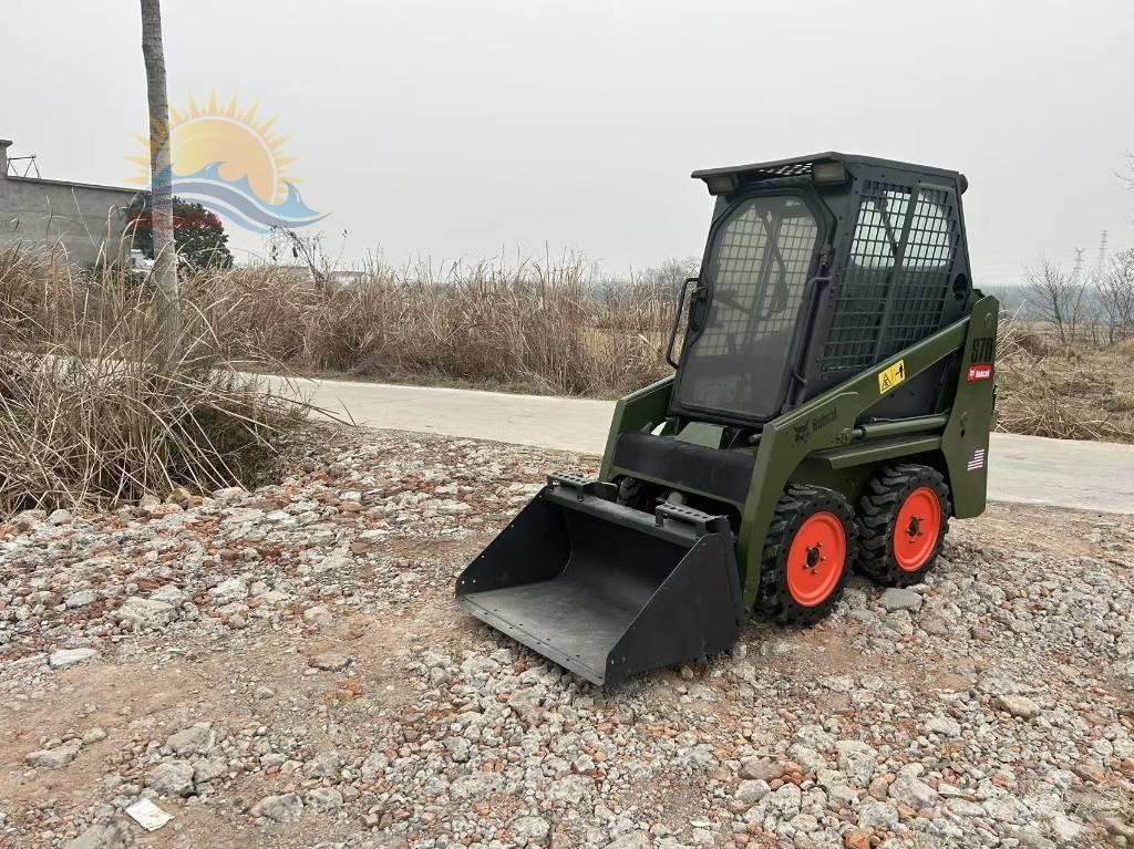Bobcat S 70  스키드로더