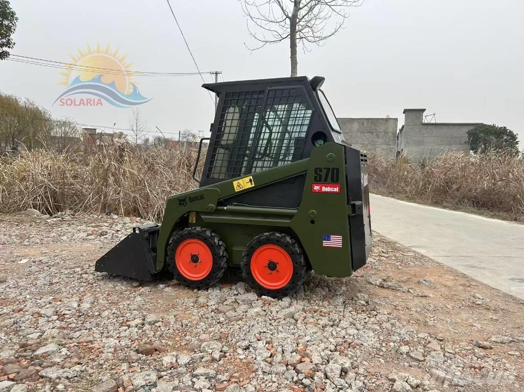 Bobcat S 70  스키드로더