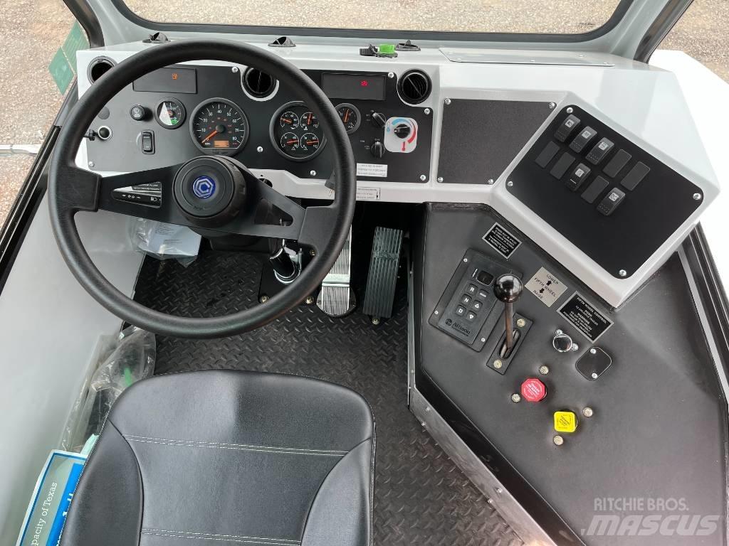 Capacity TJ5000 DOT 터미널 트랙터