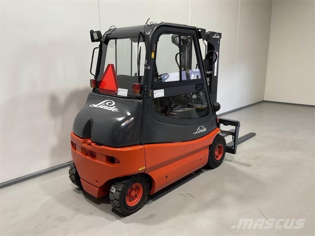 Linde E25P - 02 전동 지게차